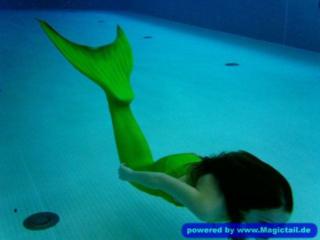 Mermaid im Wasser:Swim!-Mermaid