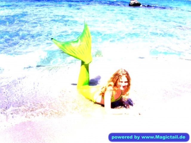 Mermaid an Land:Am Strand von Kreta-Mermaid