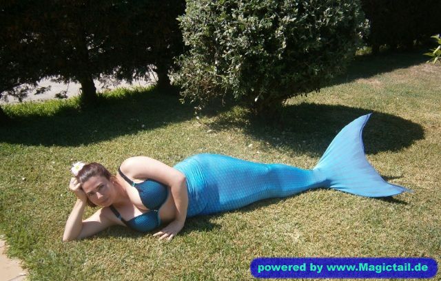 Mermaid Talia:Getting some tan...-atlantiscitizen