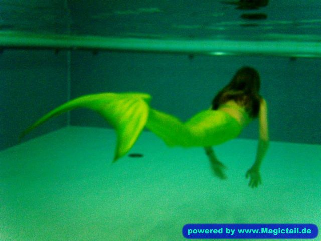 Mermaid im Wasser:Grad beim Auftauchen...-Mermaid