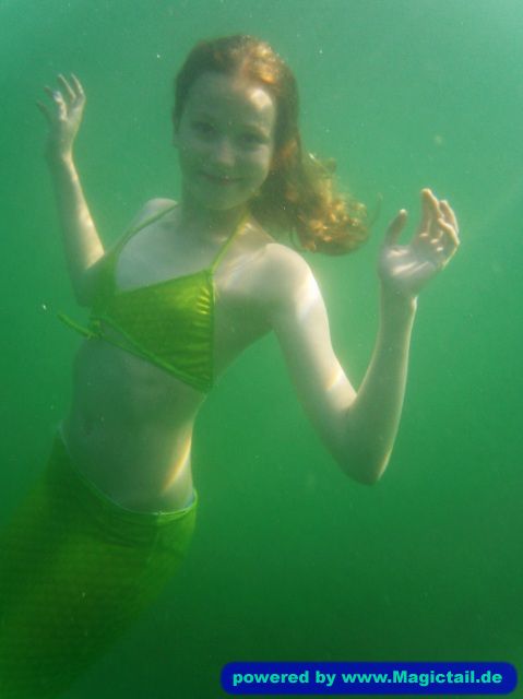 Mermaid im Wasser:Golden Hair -Mermaid