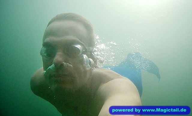 Merman Swimstevie:Drittes Tauchen mit der Flosse Marius im Waldsee-Swimstevie