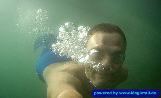 Merman Swimstevie:Drittes Tauchen mit der Flosse Marius im Waldsee-Swimstevie